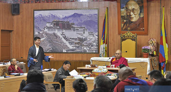 2018年3月26日，藏人行政中央司政洛桑森格在西藏人民議會議會演讲。